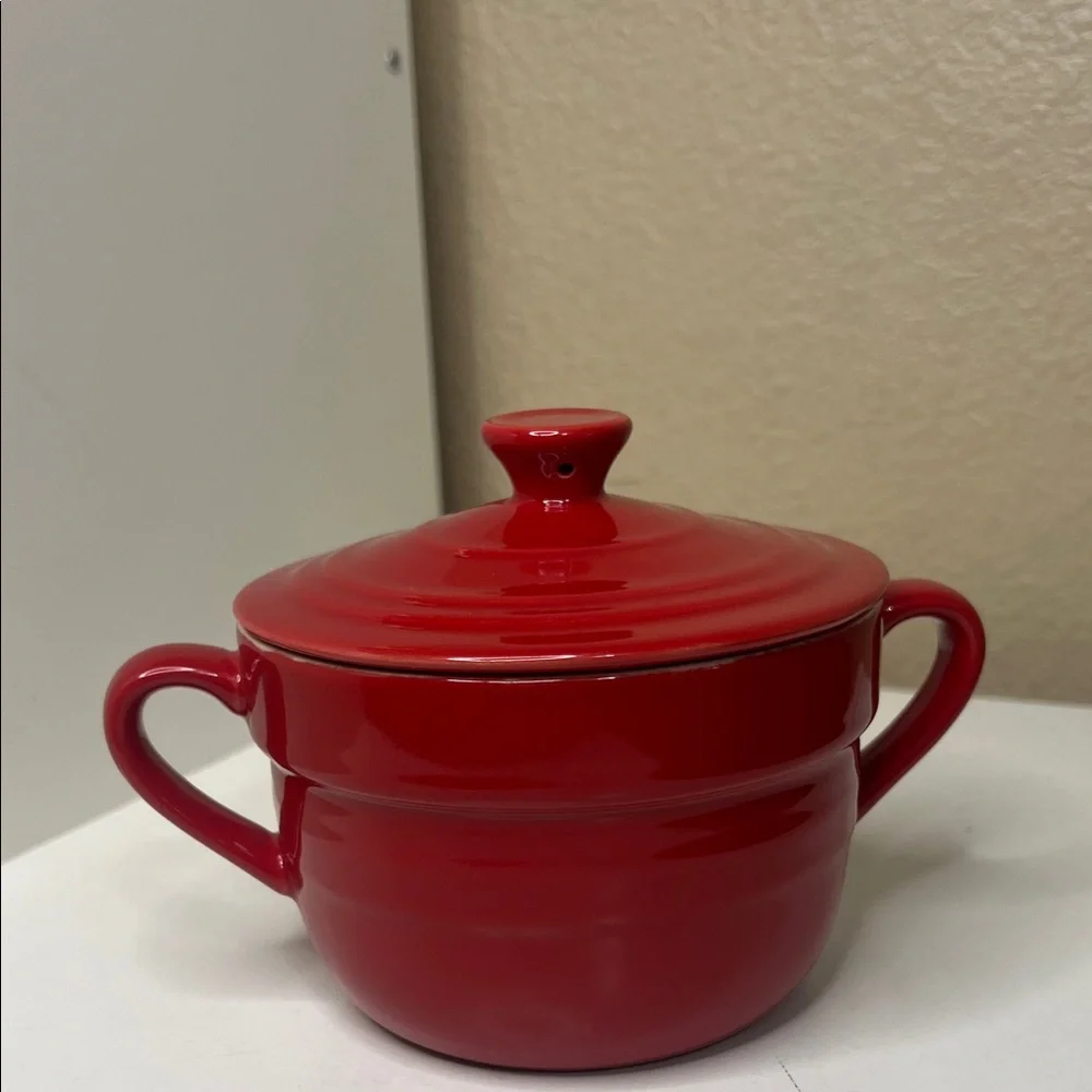 Le Gourmet Chef Red Soup Crock with Lid | Mini Ceramic Pot | 4.5” Covered Bowl